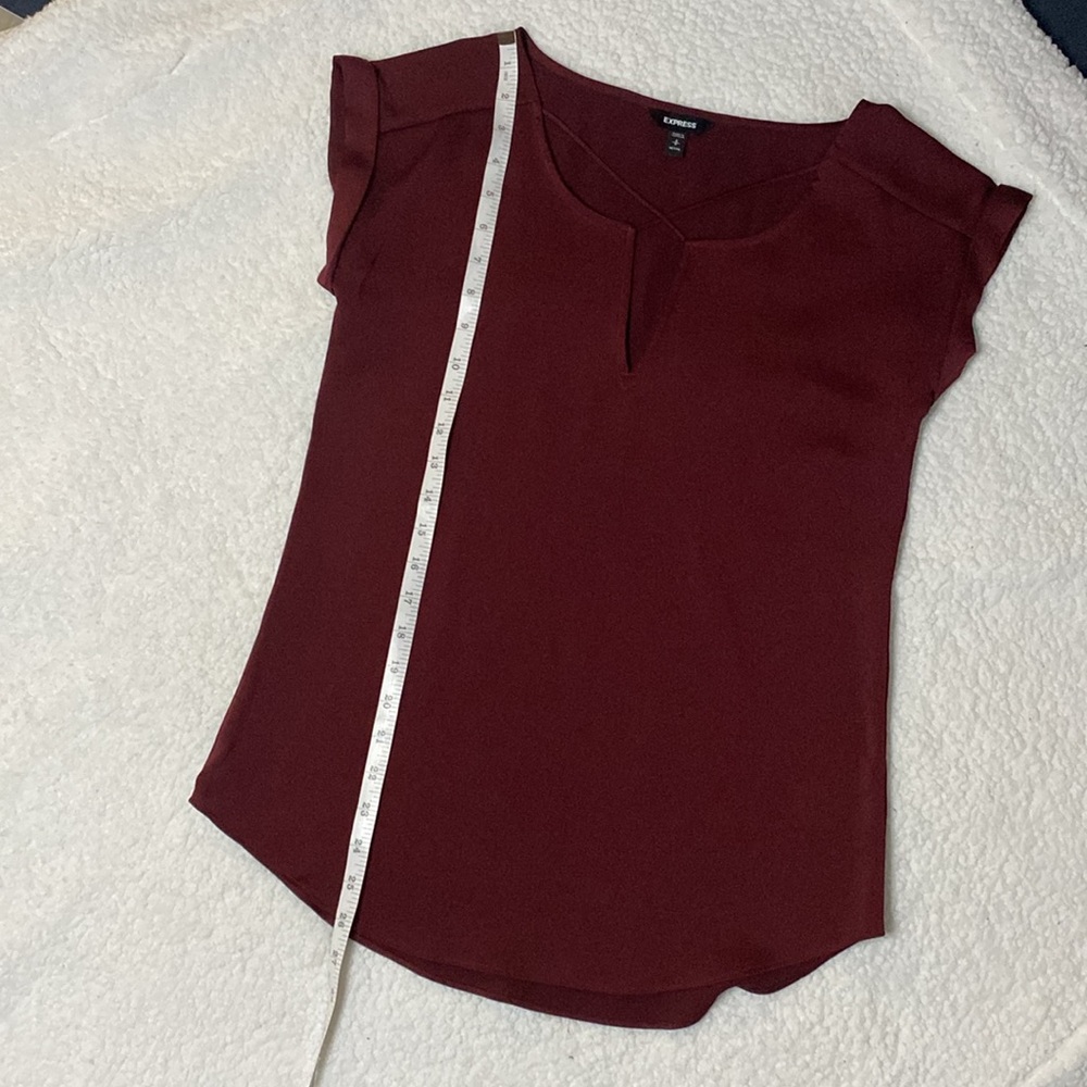Express Cross Front Keyhole Blouse - Picture 2 of 5